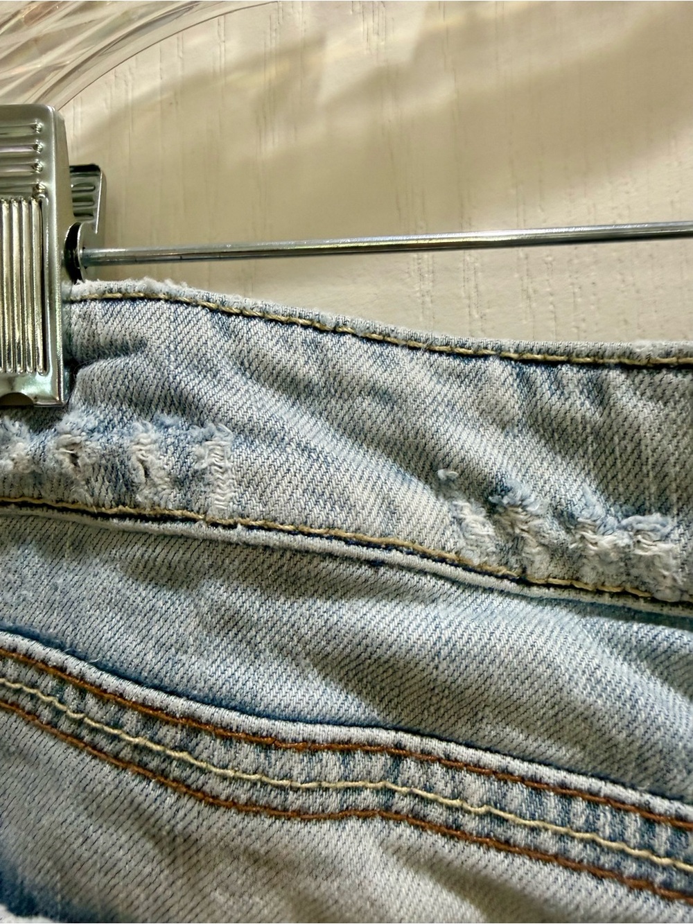 Women's Vintage Silver Jeans Bootcut with Signature Pocket Stitch Size 32/35 - Picture 8 of 16